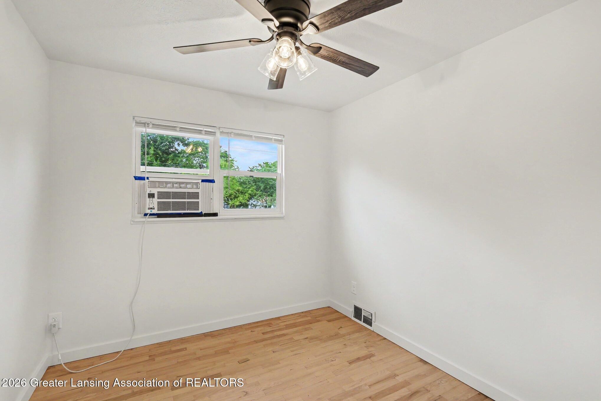 3224 Reo Road Lansing, MI 48911 - Photo 14 of 26 013_file_5520
