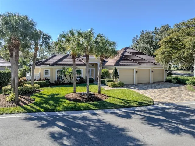 $1,200,000 | 300 Stone Briar Creek Drive, Venice, FL 34292