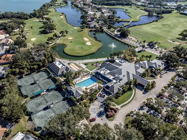 $1,200,000 | 300 Stone Briar Creek Drive, Venice, FL 34292