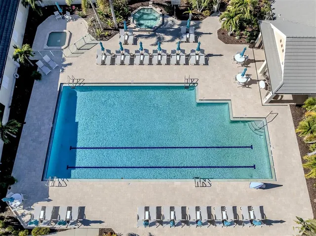 $1,200,000 | 300 Stone Briar Creek Drive, Venice, FL 34292