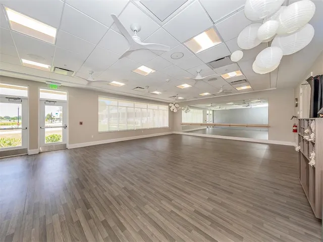 $1,200,000 | 300 Stone Briar Creek Drive, Venice, FL 34292