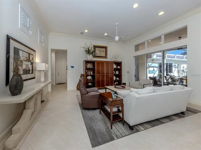 $1,200,000 | 300 Stone Briar Creek Drive, Venice, FL 34292