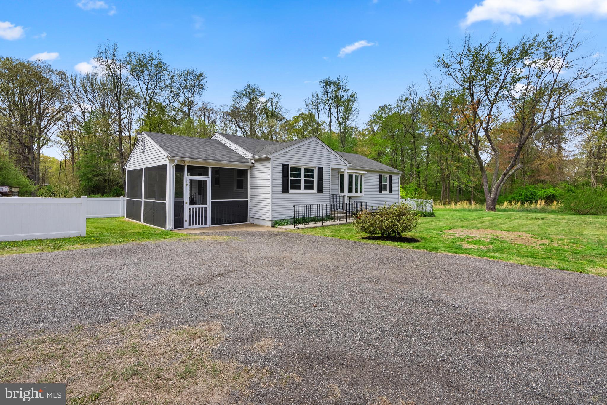 16915 Aquasco Road Brandywine, MD 20613 - Photo 3 of 39 Gallery Image 3