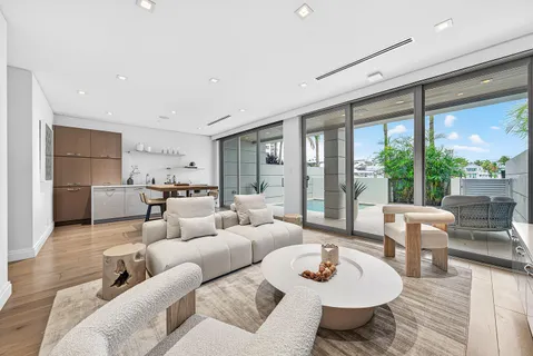 $5,750,000 | 134 Mac Farlane Drive, Delray Beach, FL 33483