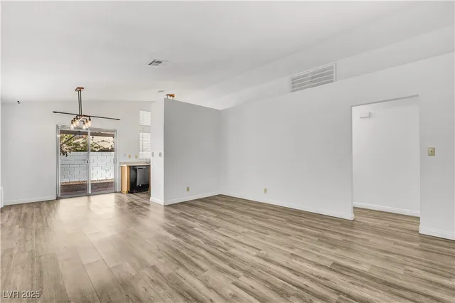 $350,000 | 2720 Cathedral Lane, Las Vegas, NV 89108