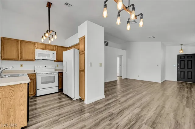 $350,000 | 2720 Cathedral Lane, Las Vegas, NV 89108
