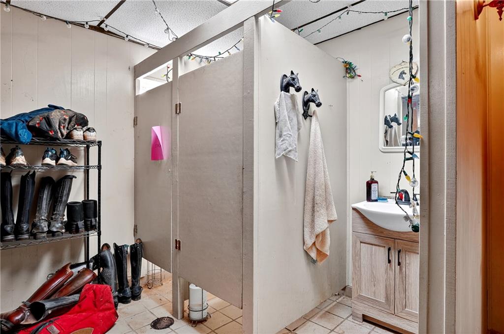 332 Overbrook Road Valencia, PA 16059 - Photo 26 of 50 a view of walk in closet with clothes and shoes