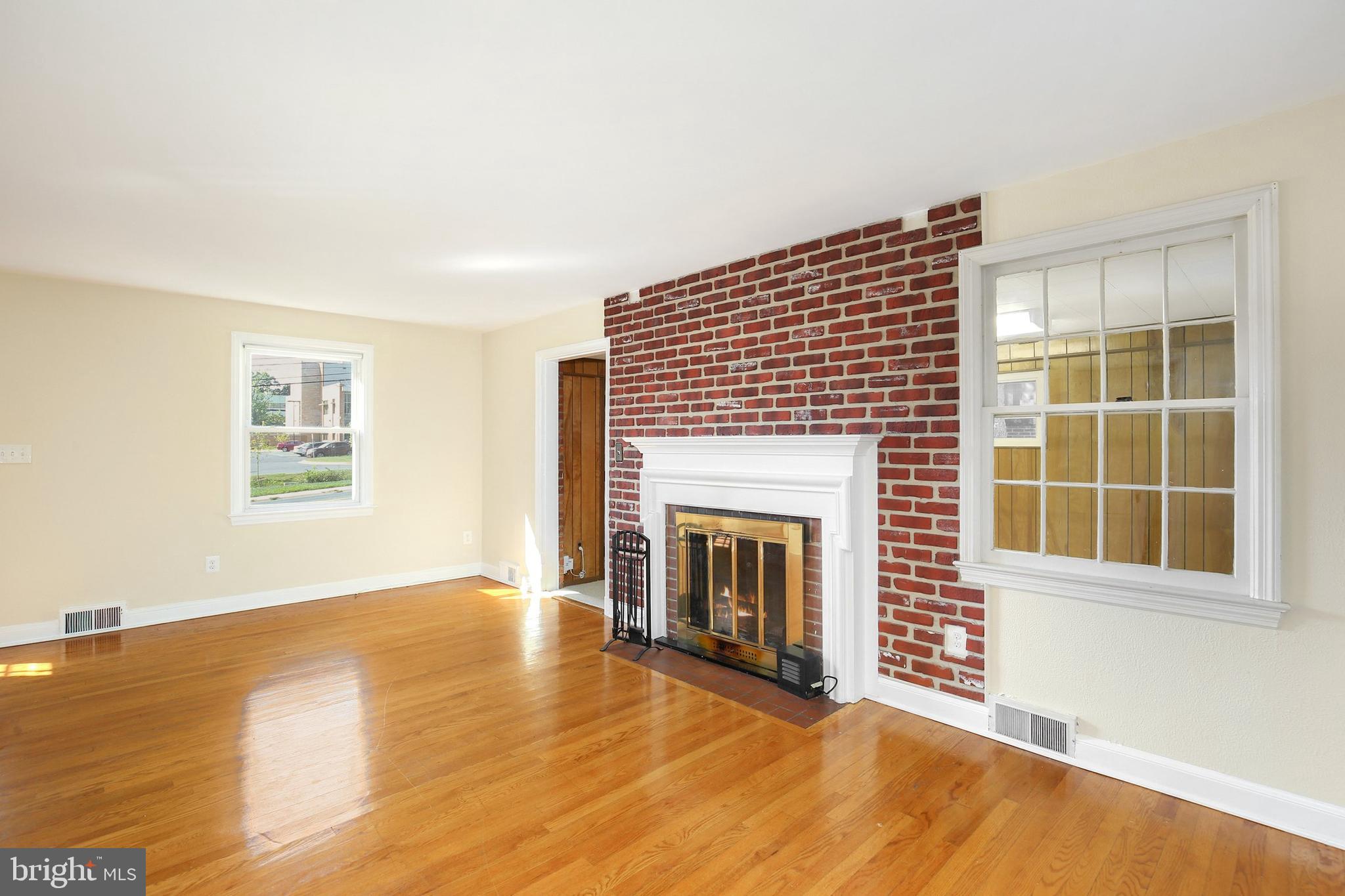 2005 Dennis Avenue Silver Spring, MD 20902 - Photo 2 of 30 Gallery Image 2