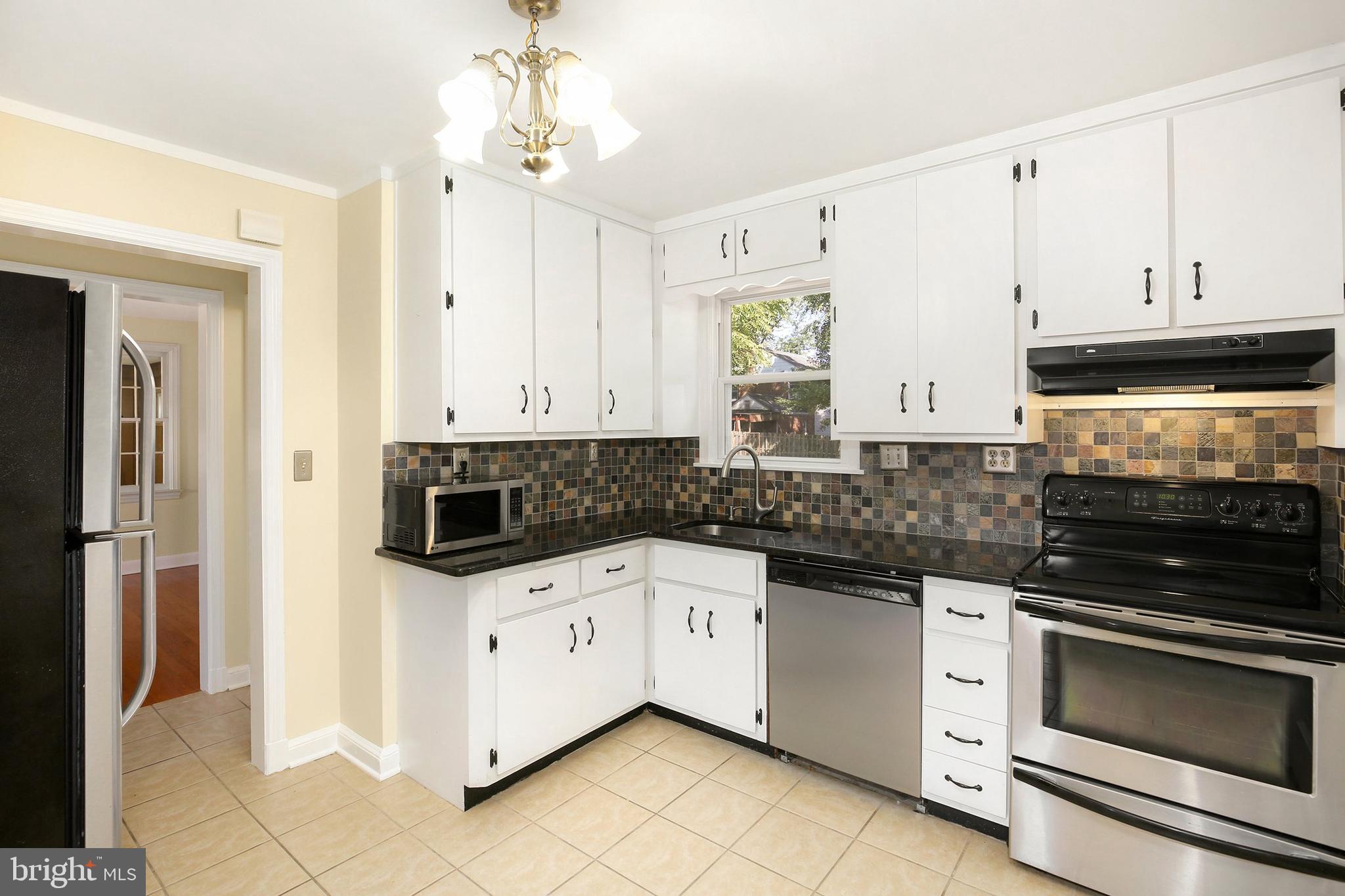 2005 Dennis Avenue Silver Spring, MD 20902 - Photo 7 of 30 Gallery Image 7