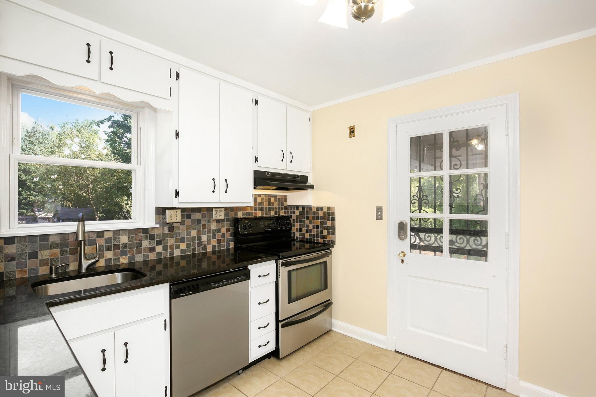 2005 Dennis Avenue Silver Spring, MD 20902 - Photo 9 of 30 Gallery Image 9
