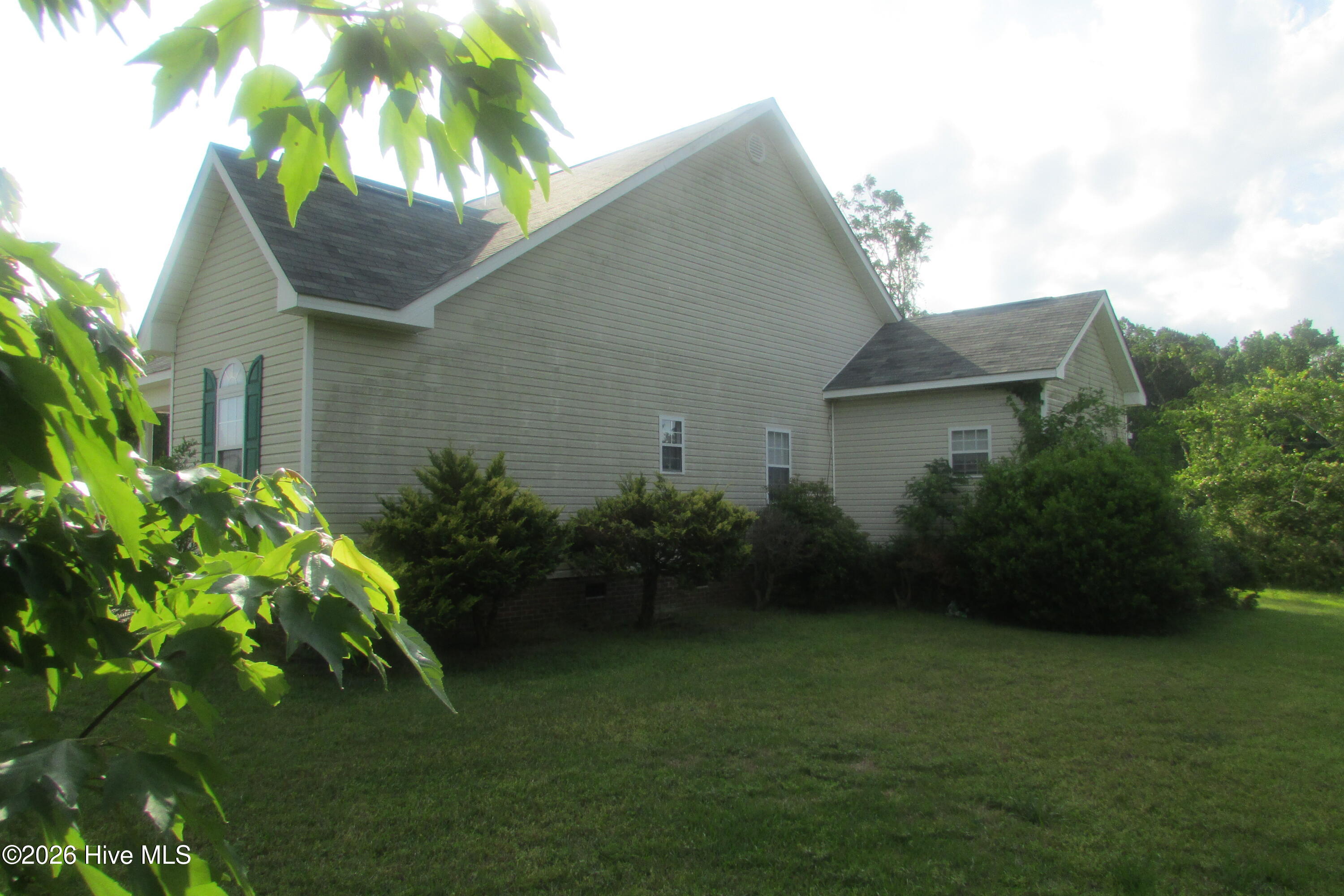 101 Terrell Lane Clinton, NC 28328 - Photo 2 of 14 IMG_4987