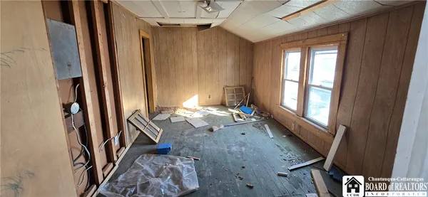 $27,900 | 18247 Highway 6, East Smethport, PA 16730