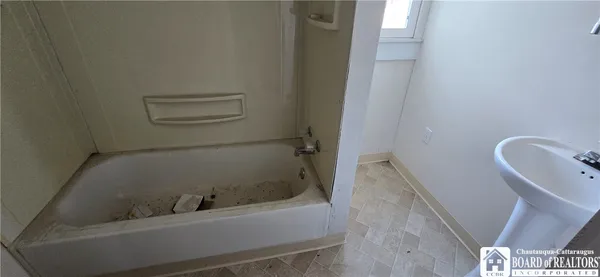 $27,900 | 18247 Highway 6, East Smethport, PA 16730