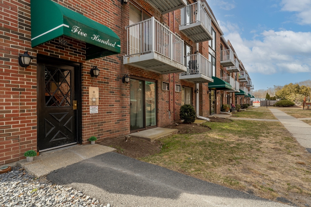 1186 Worcester Road, Unit 521 Framingham, MA 01702 - Photo 14 of 16