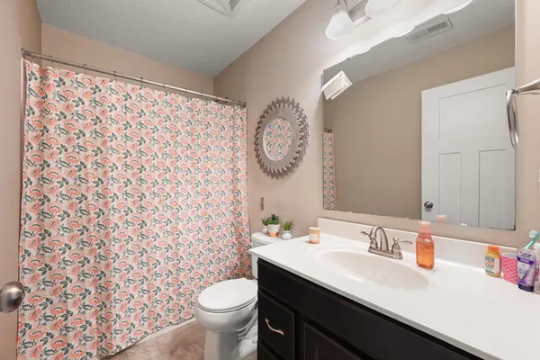 $198,000 | 211 Westwind Lane, Lawrenceburg, IN 47025