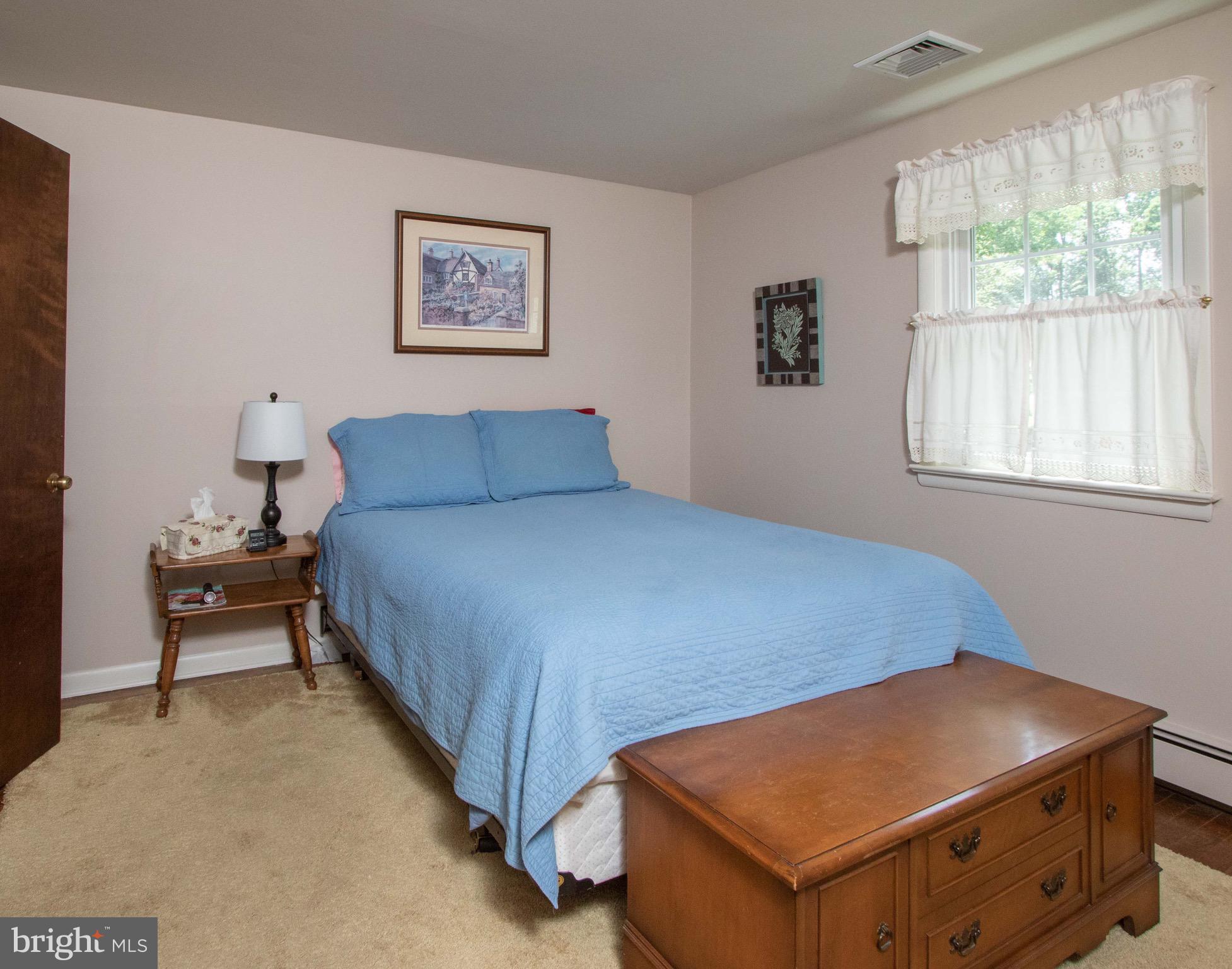 29 Marian Road Phoenixville, PA 19460 - Photo 15 of 32 2nd bedroom