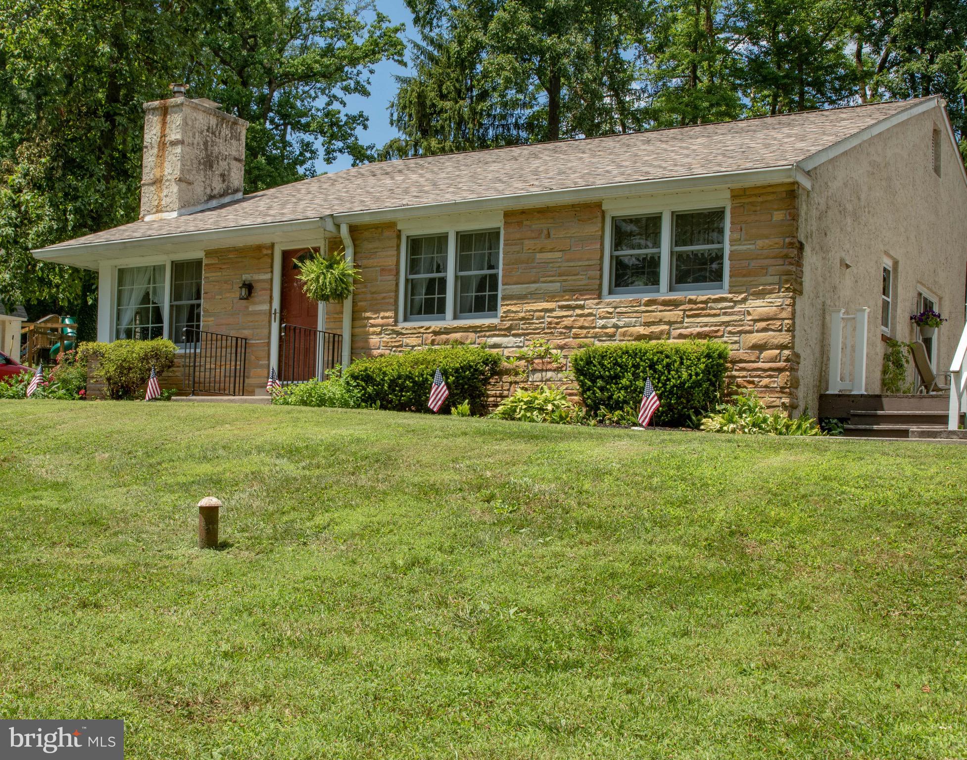 29 Marian Road Phoenixville, PA 19460 - Photo 3 of 32 Gallery Image 3