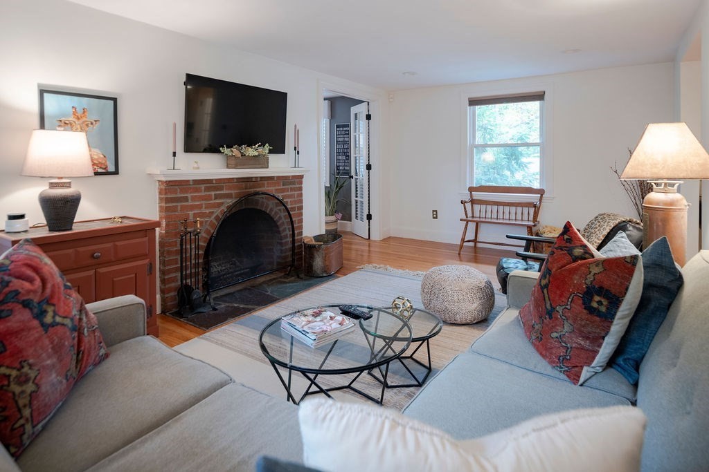 6 Ledgewood Road Boston, MA 02132 - Photo 7 of 22 Gallery Image 7