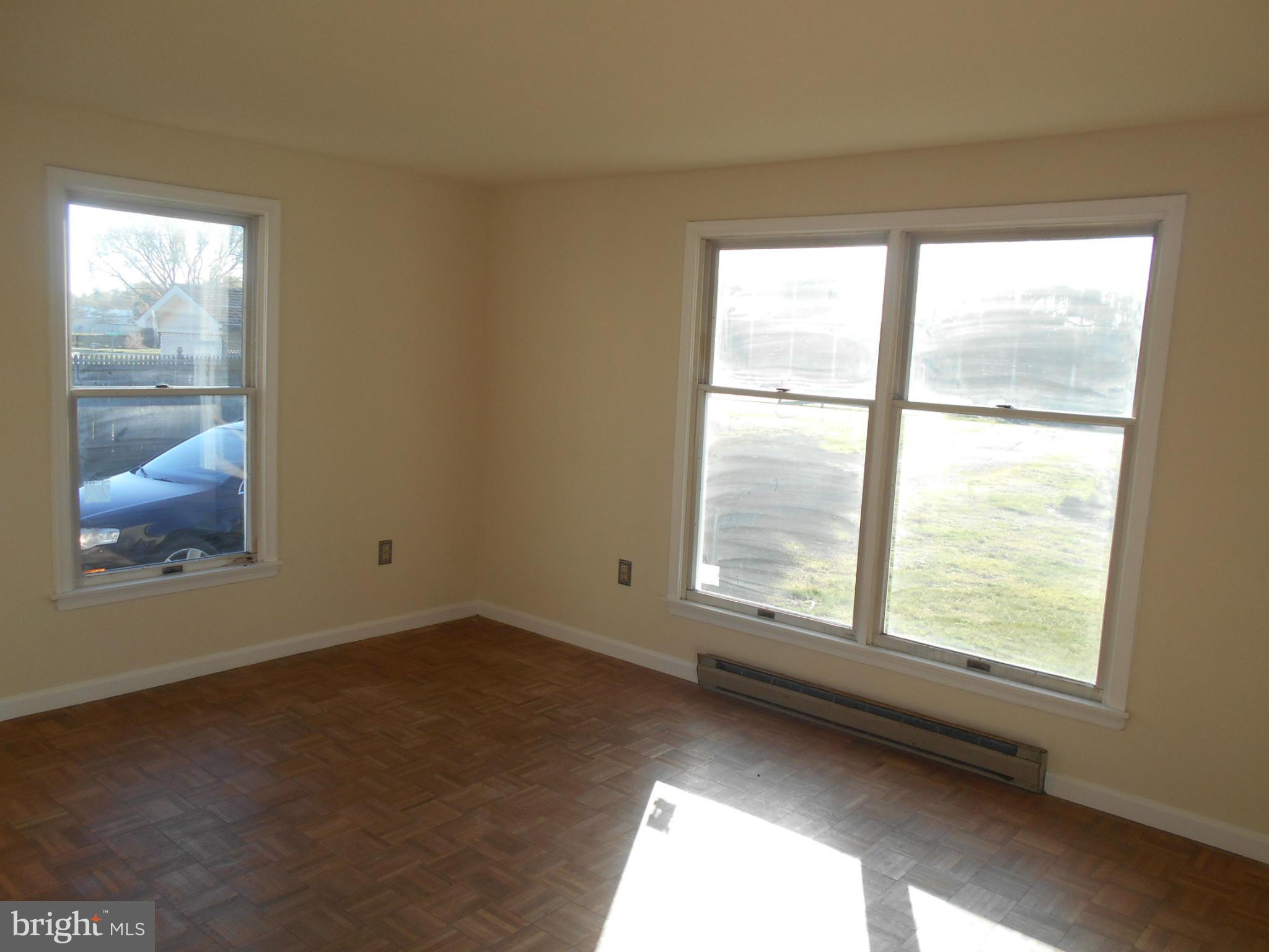 5432 Moose Lodge Road Cambridge, MD 21613 - Photo 4 of 23 Living Room
