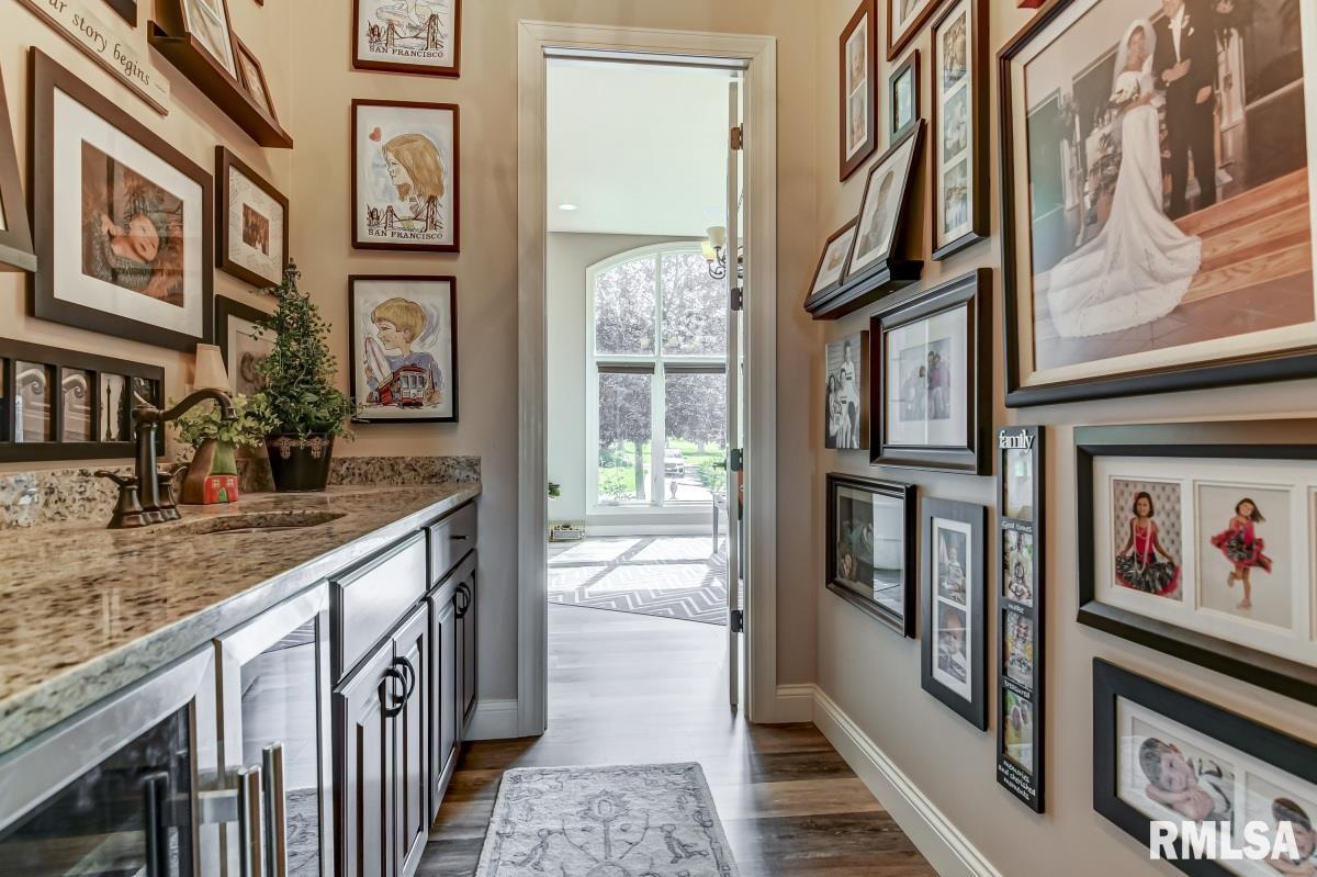 107 Linden Lane Springfield, IL 62712 - Photo 11 of 91 Gallery Image 11