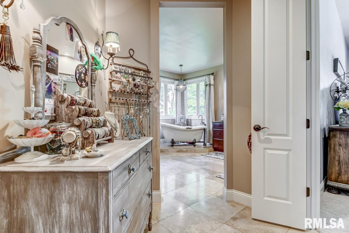 107 Linden Lane Springfield, IL 62712 - Photo 35 of 91 Gallery Image 35