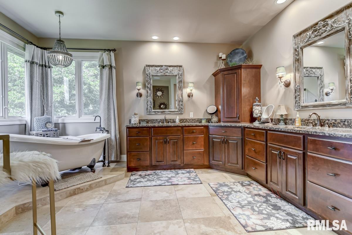 107 Linden Lane Springfield, IL 62712 - Photo 37 of 91 Gallery Image 37
