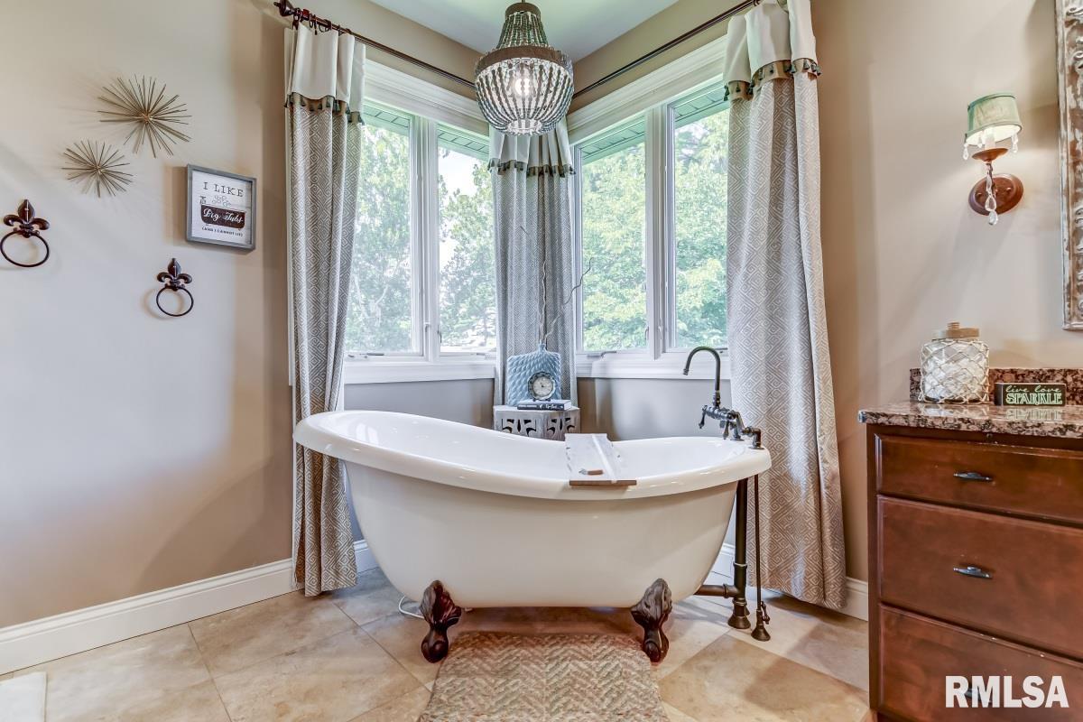 107 Linden Lane Springfield, IL 62712 - Photo 38 of 91 Gallery Image 38