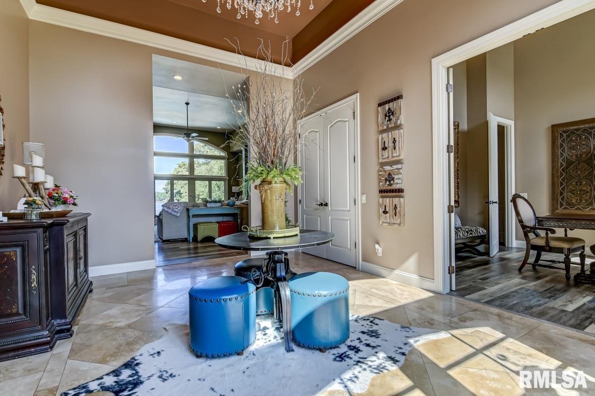107 Linden Lane Springfield, IL 62712 - Photo 6 of 91 Gallery Image 6
