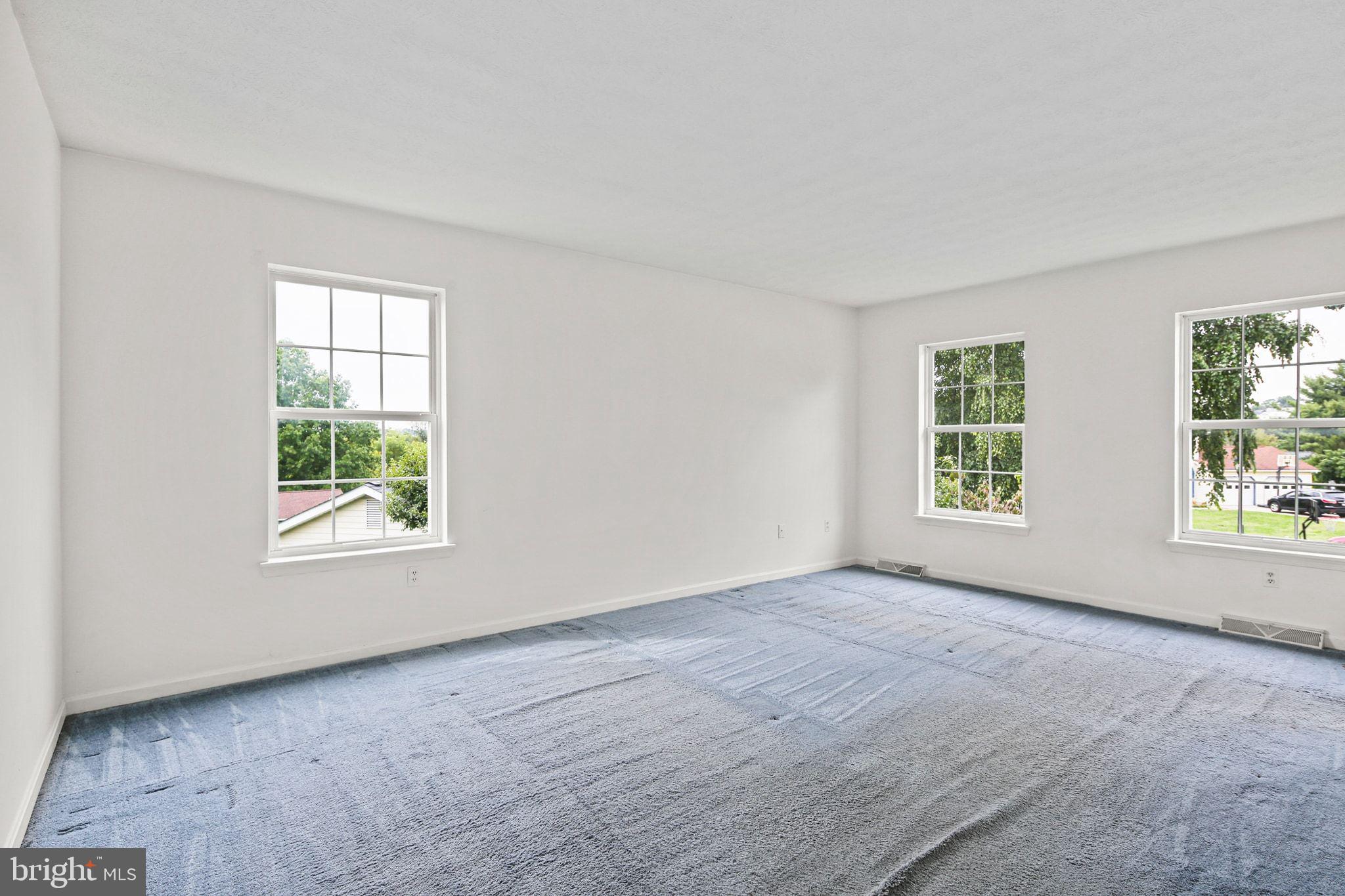 61 Marhill Court Westminster, MD 21158 - Photo 21 of 33 an empty room with windows