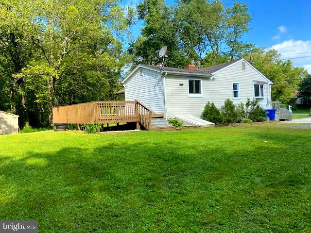 9 Creek Road Lumberton, NJ 08048 - Photo 3 of 26 Right side w/deck
