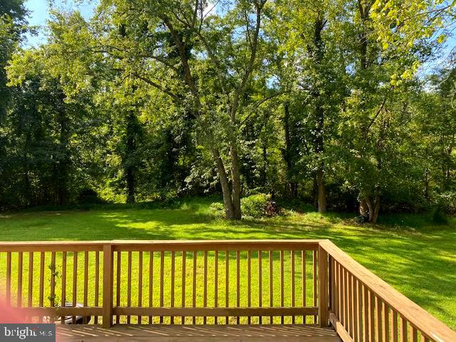 9 Creek Road Lumberton, NJ 08048 - Photo 5 of 26 Deck towards rear woods