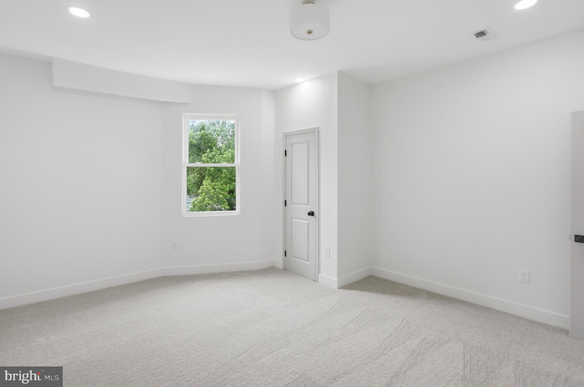 3806 Dorchester Road Baltimore, MD 21215 - Photo 36 of 55