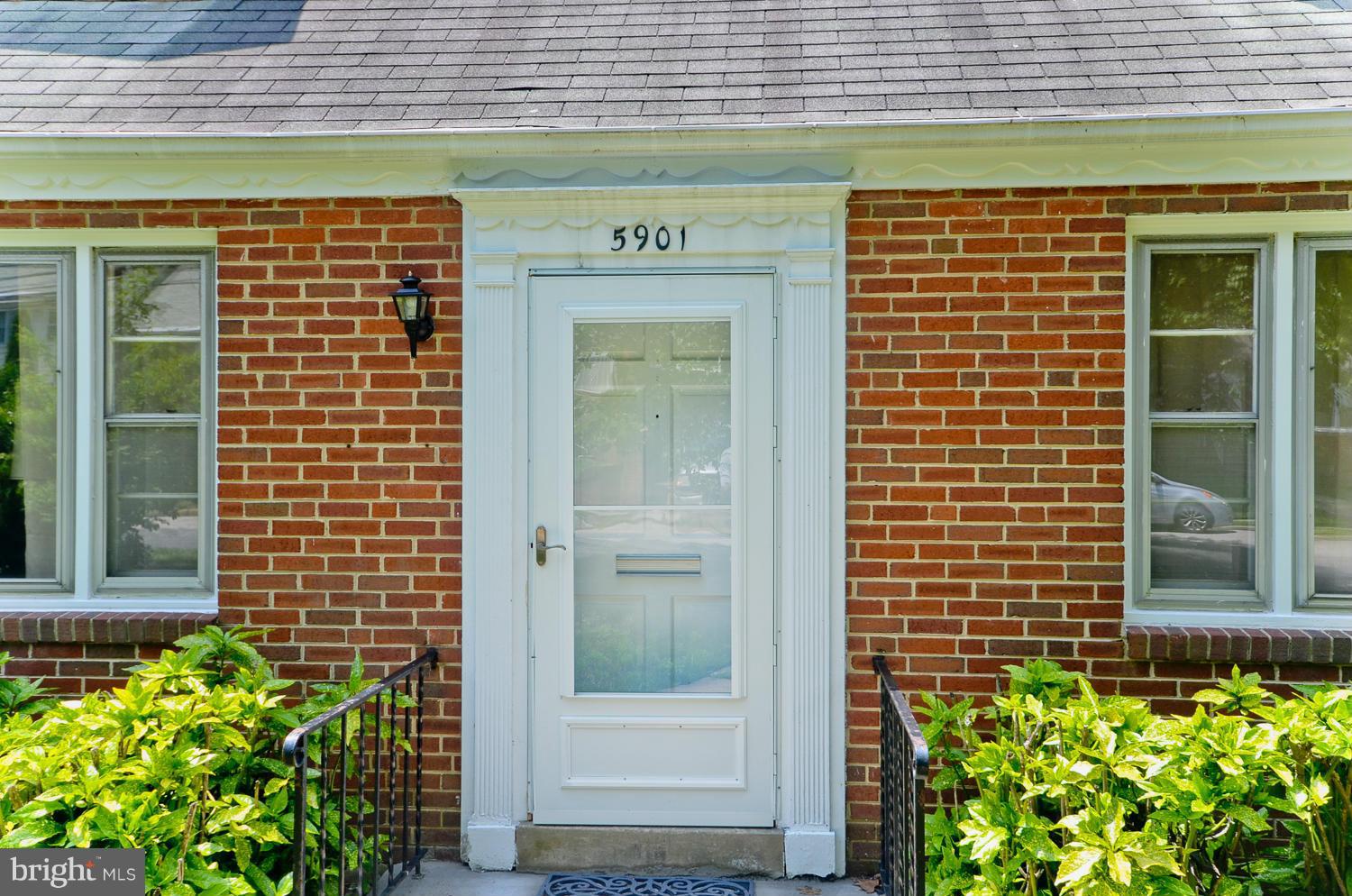 5901 Lockwood Road Cheverly, MD 20785 - Photo 4 of 27 Exterior (Front)