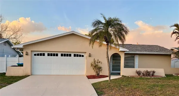 $2,600 | 11275 90th Terrace, Seminole, FL 33772