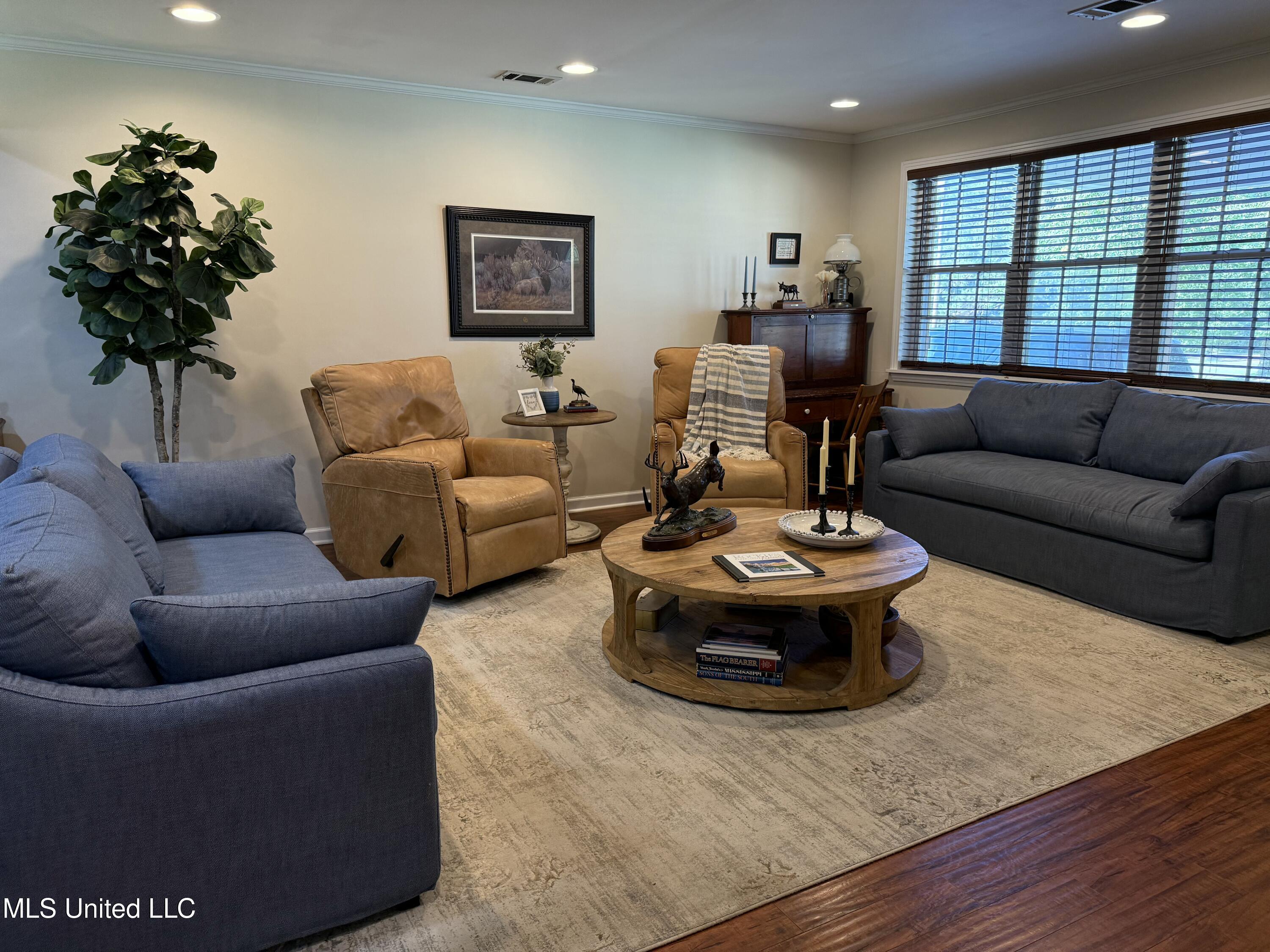 970 Greenview Trail Northeast Brookhaven, MS 39601 - Photo 12 of 36 IMG_1132