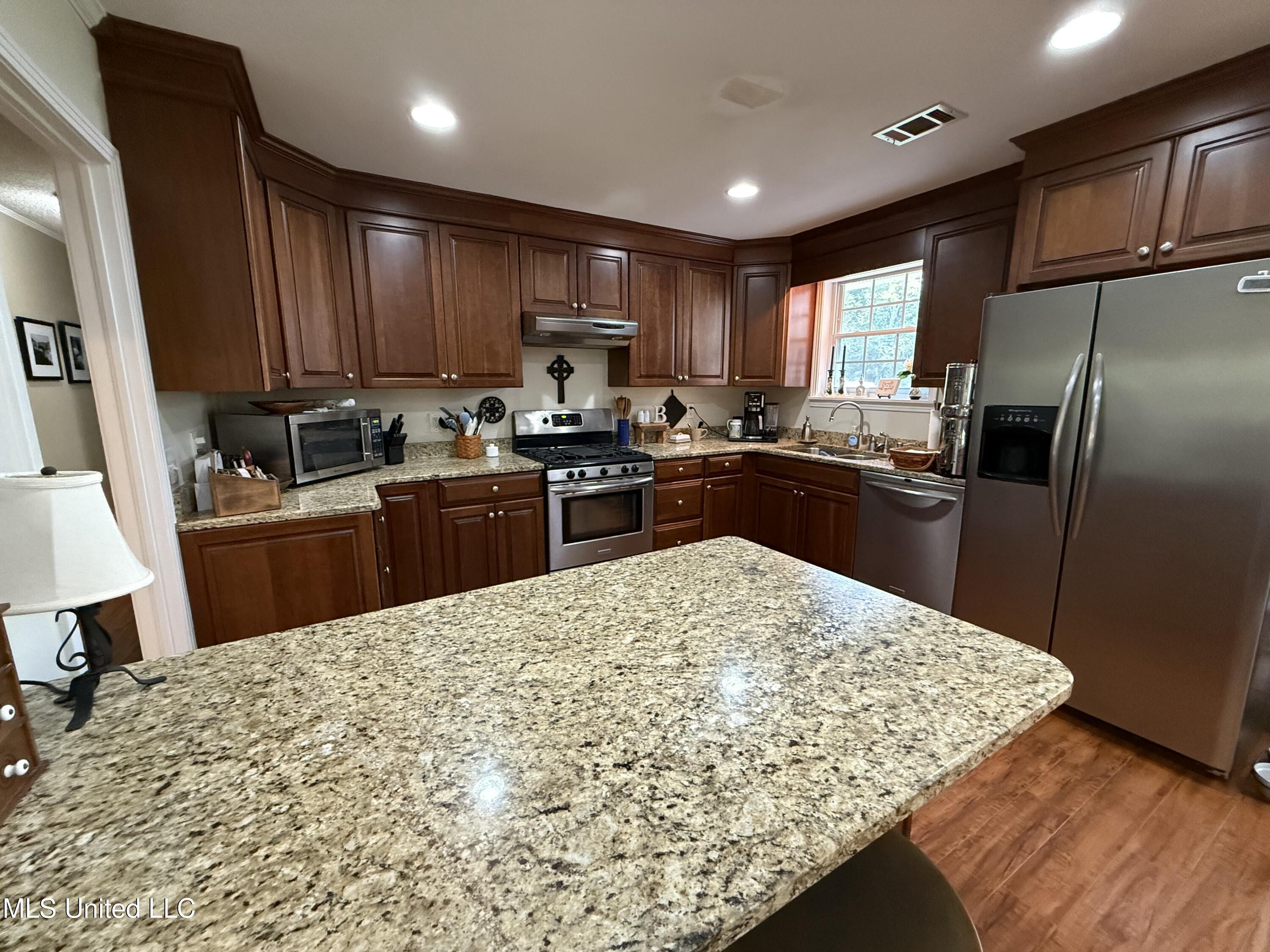 970 Greenview Trail Northeast Brookhaven, MS 39601 - Photo 21 of 36 IMG_1146