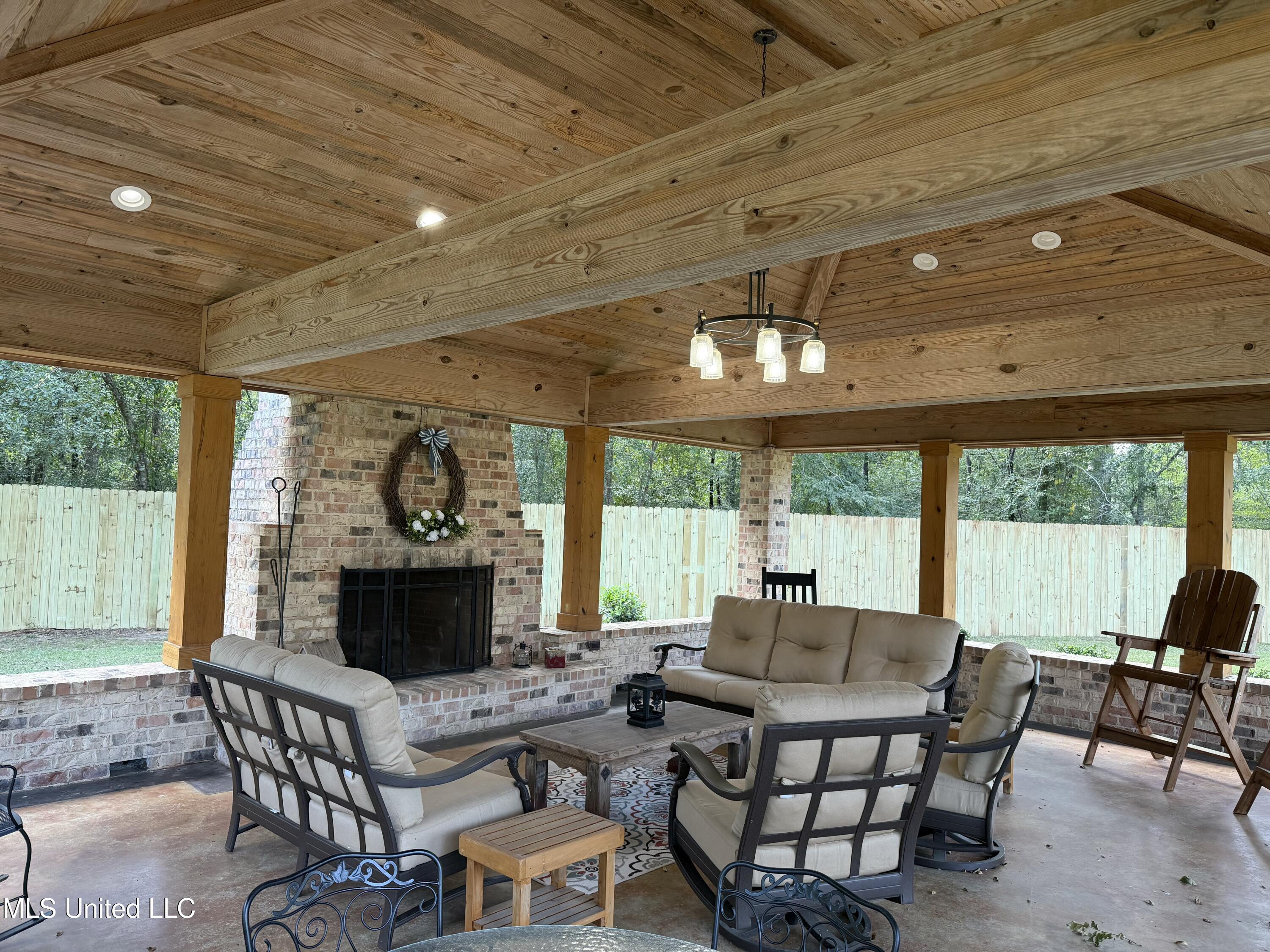 970 Greenview Trail Northeast Brookhaven, MS 39601 - Photo 28 of 36 IMG_1152