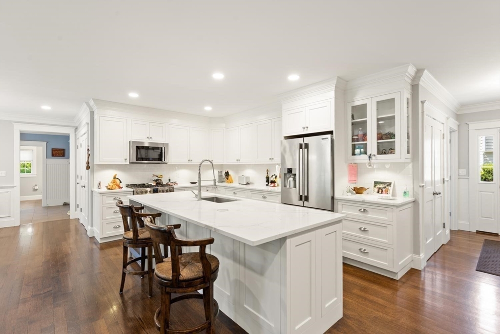 27 Samoset Road Woburn, MA 01801 - Photo 8 of 39 Gallery Image 8