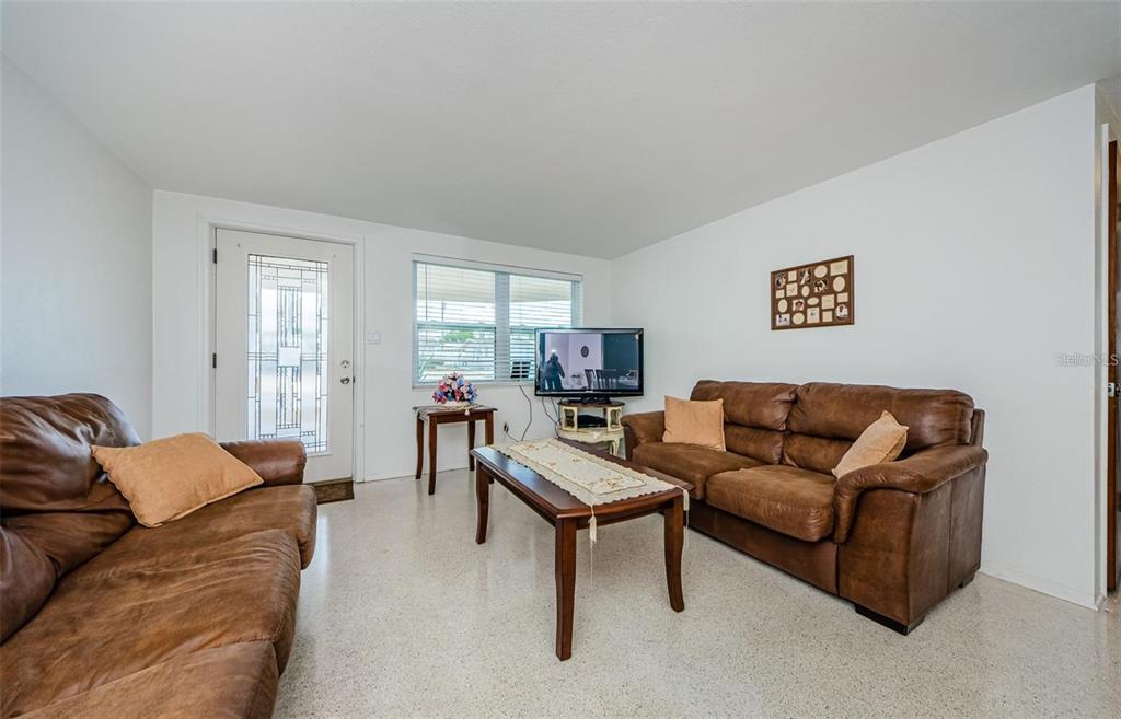 1551 Derrick Street Holiday, FL 34690 - Photo 3 of 34