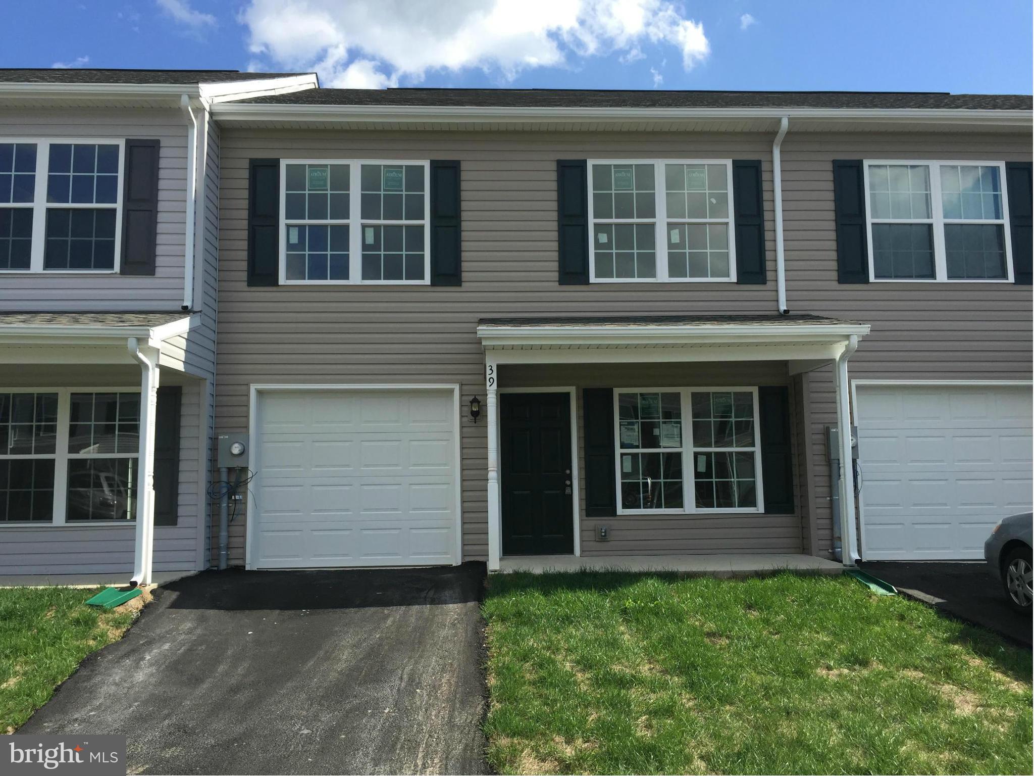 39 Montague Way Inwood, WV 25428 - Photo 1 of 19 Exterior (Front)