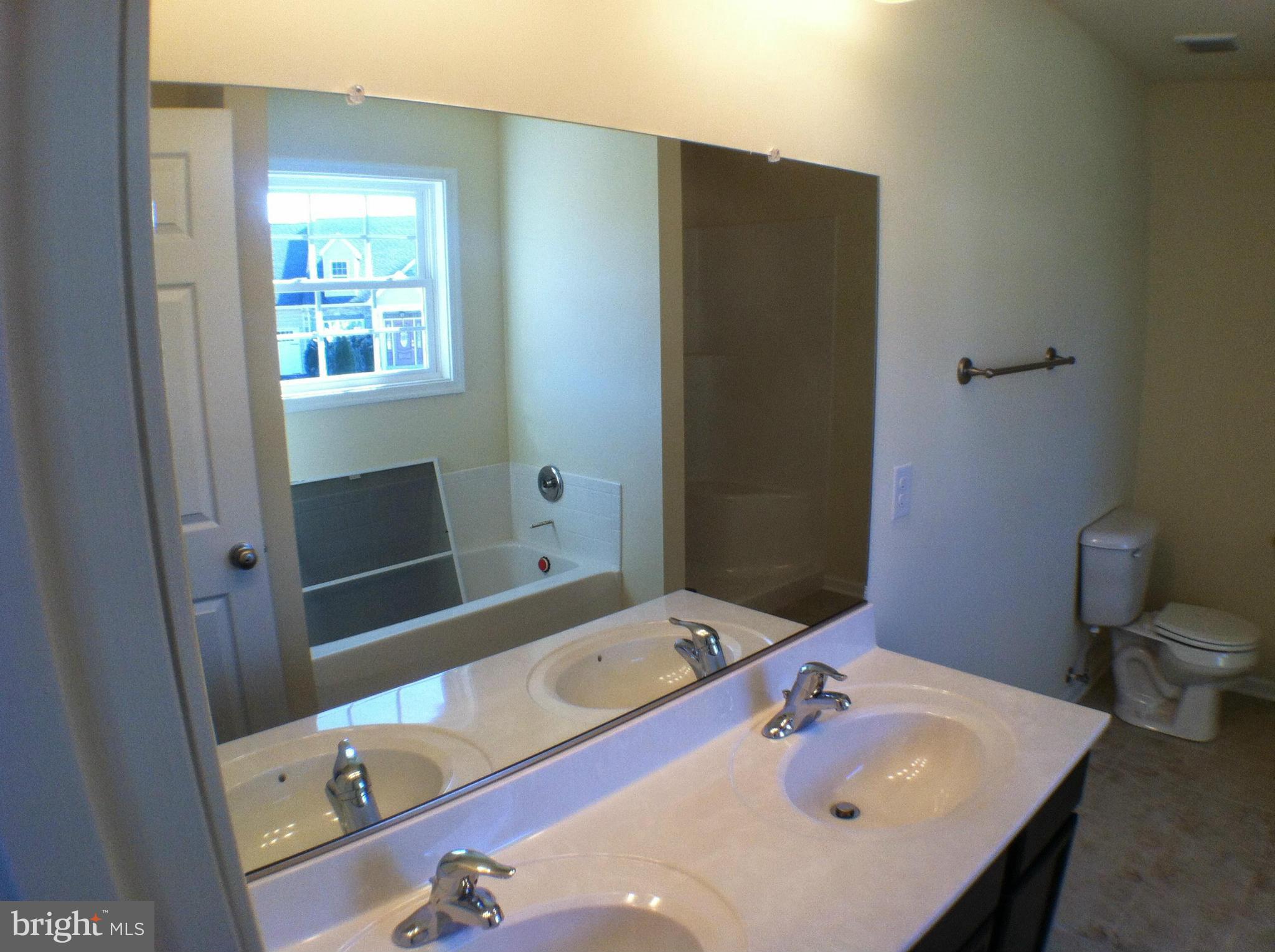 39 Montague Way Inwood, WV 25428 - Photo 10 of 19 Bath (Master)