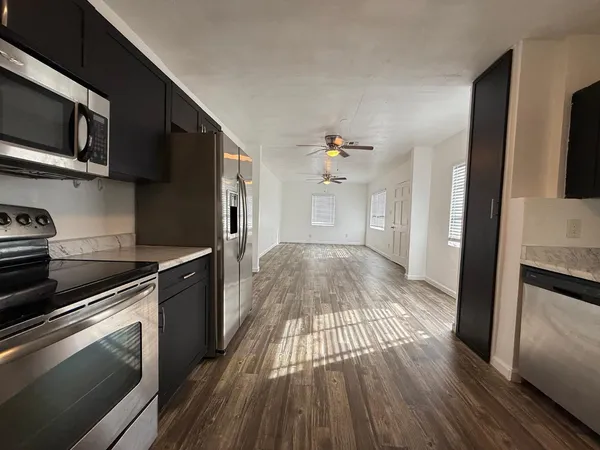 $1,945 | 3422 East Taylor Street, Phoenix, AZ 85008