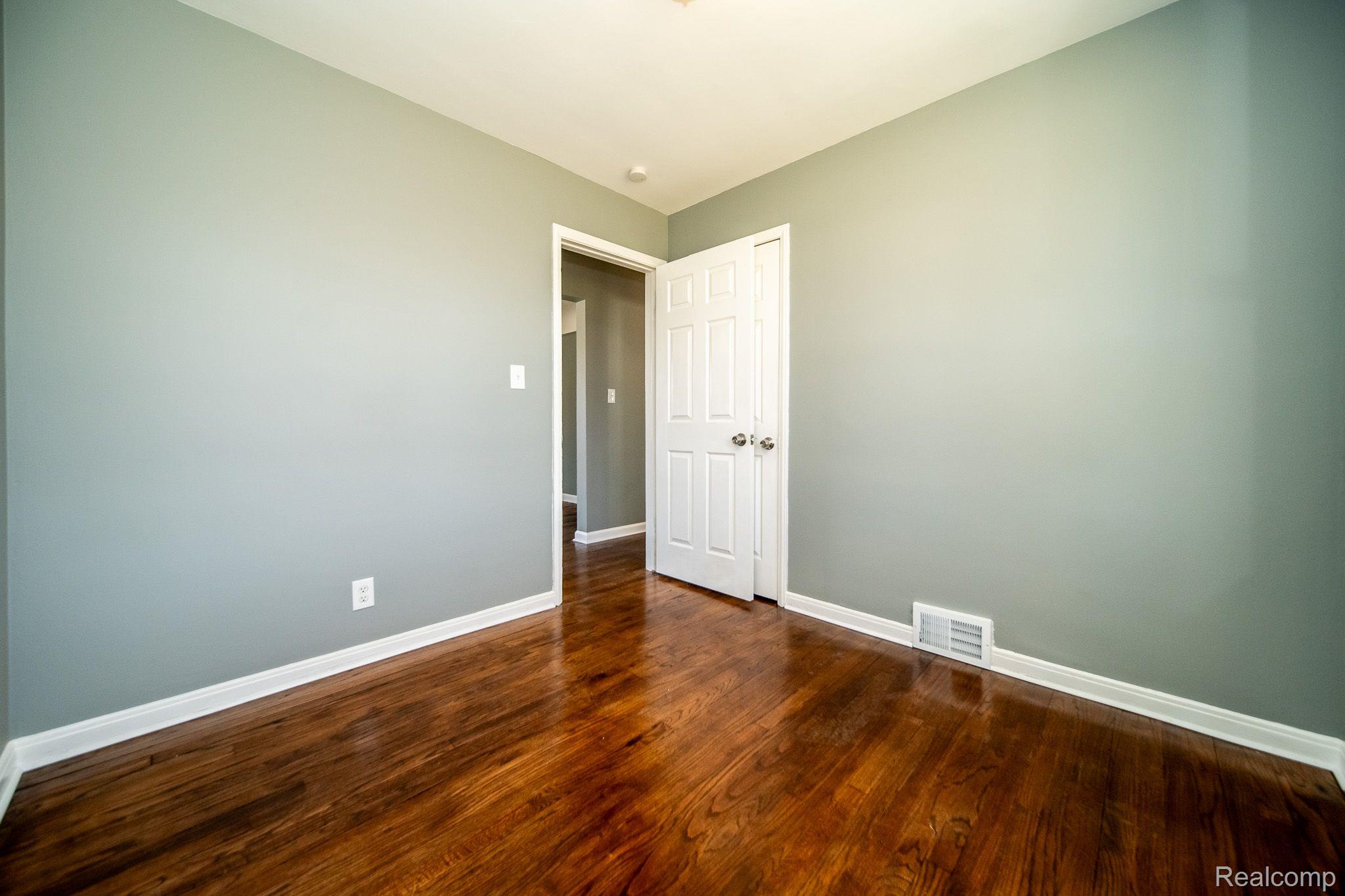23781 Roxana Avenue Eastpointe, MI 48021 - Photo 30 of 61 Gallery Image 30