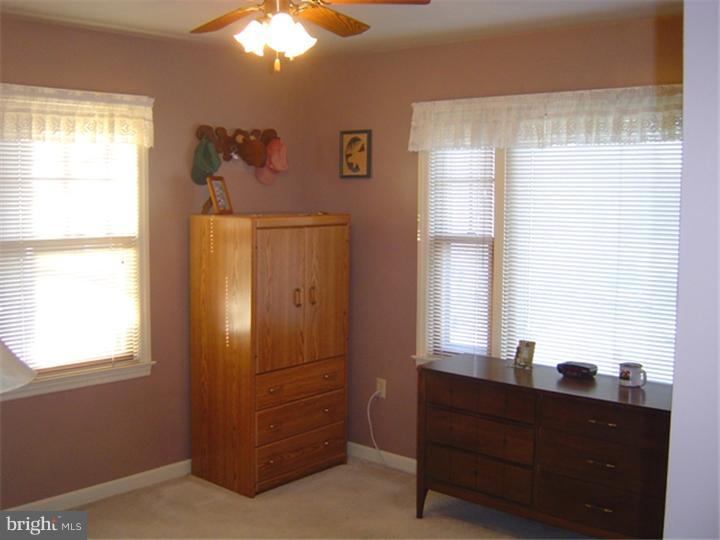 813 Cameron Street Shillington, PA 19607 - Photo 8 of 14 Bedroom - Main