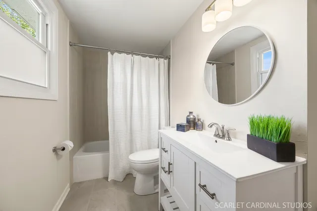 $439,000 | 6890 West Avenue, Hanover Park, IL 60133