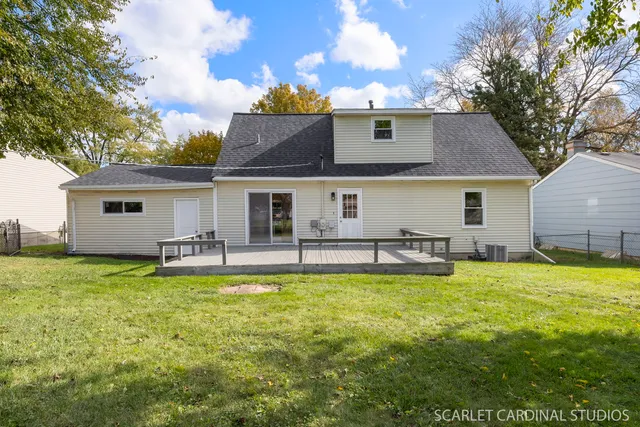 $439,000 | 6890 West Avenue, Hanover Park, IL 60133