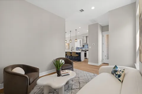 $369,900 | 5826 Highland Sun Lane, Houston, TX 77091