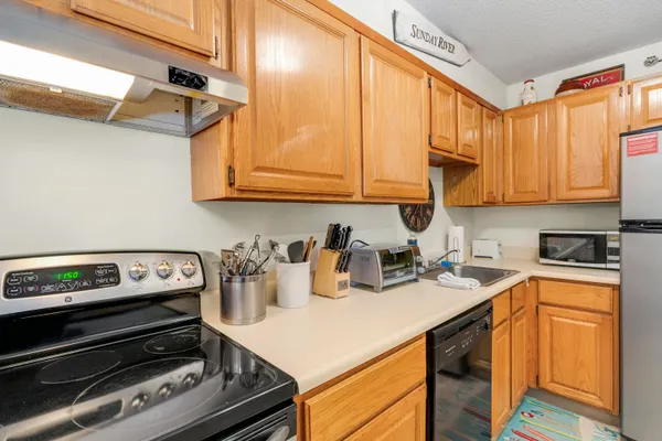 $695,000 | 23 White Cap Village Road, Unit A202/203, Newry, ME 04261