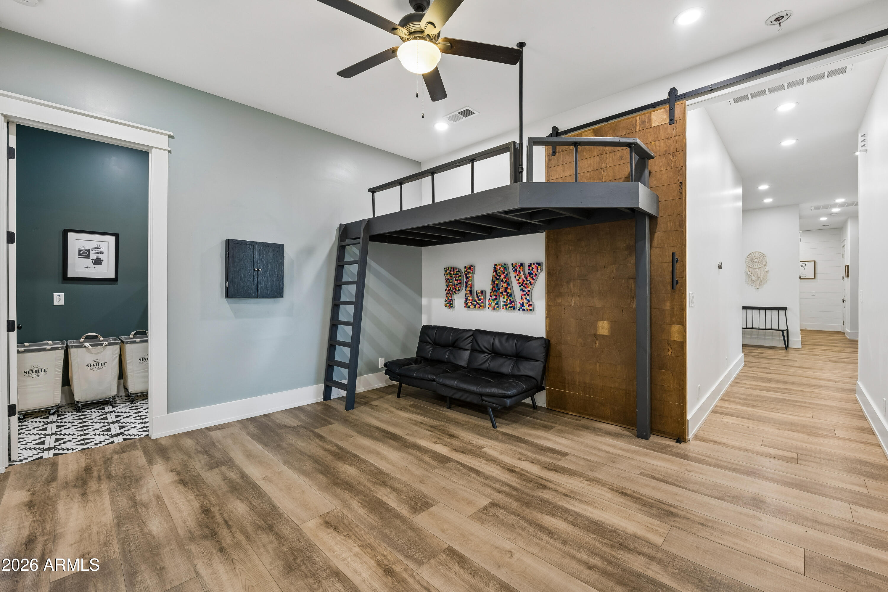 716 West Maddock Road Phoenix, AZ 85086 - Photo 34 of 63 33-P1144433