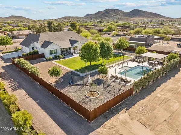 $1,340,000 | 716 West Maddock Road, Phoenix, AZ 85086